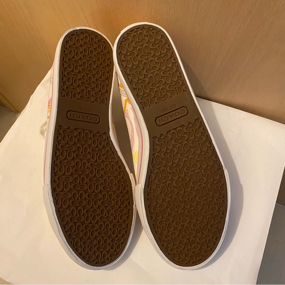 Brand New COACH Dee Vintage Sneakers - Picture 8 of 9